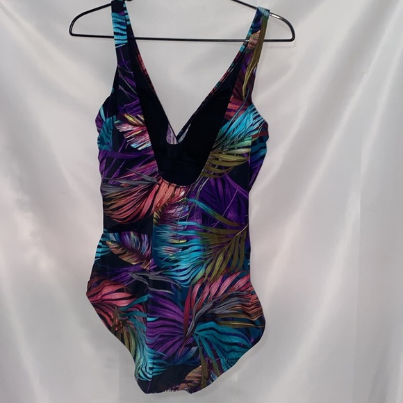 MIRADONNA BY Miraclesuit WO SIZE 16 Vibrant Leaf PatternOne piece swimsuit clean - Picture 10 of 11